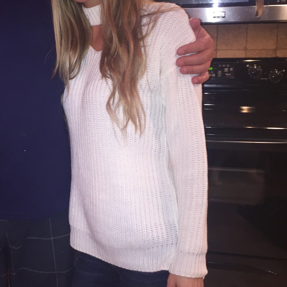 Saks fifth Avenue knit sweater